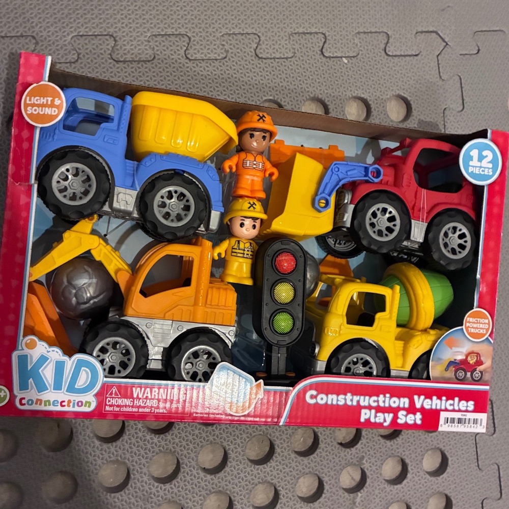 Kid Connection Construction Vehicles Play Set 12 Pieces Light & Sound Trucks New